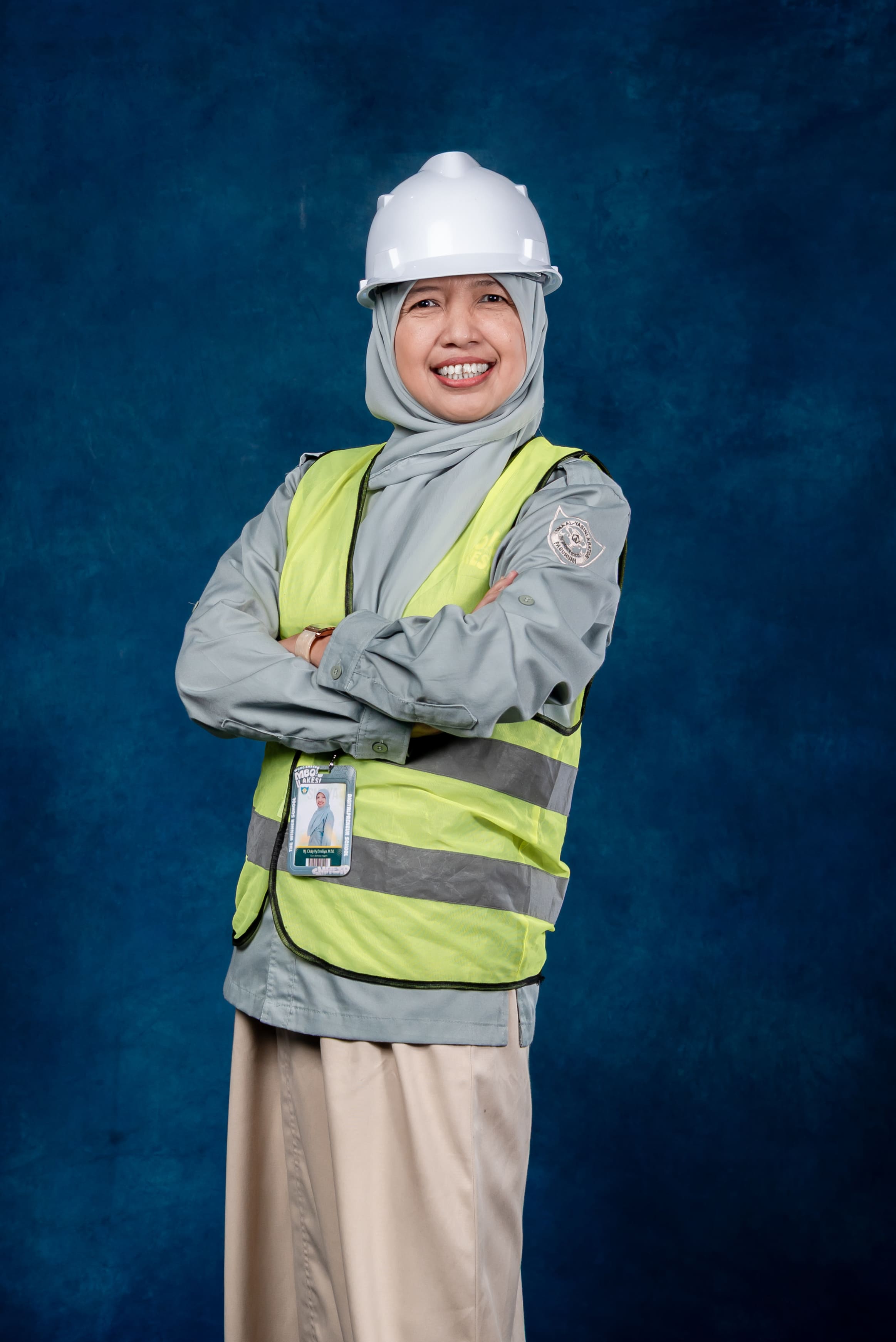 Hj. Ouly Vy Emiliya, M.Ed.
